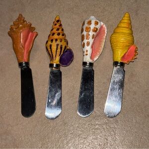 Set of 4 Concepts 4 Coastal Seashell Resin Handle Butter Cheese Spreaders